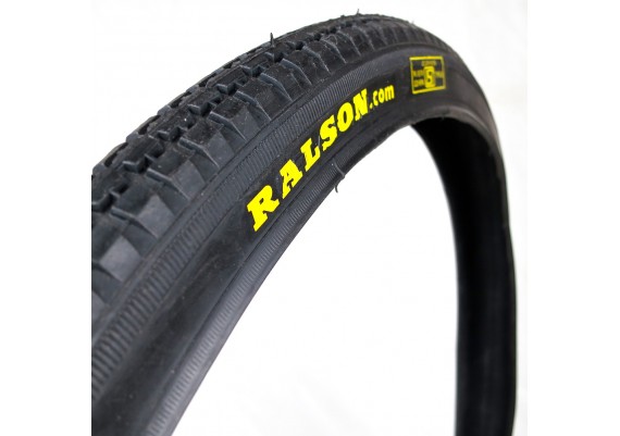 Neumático negro 26x1,1/2" con logo Ralson
